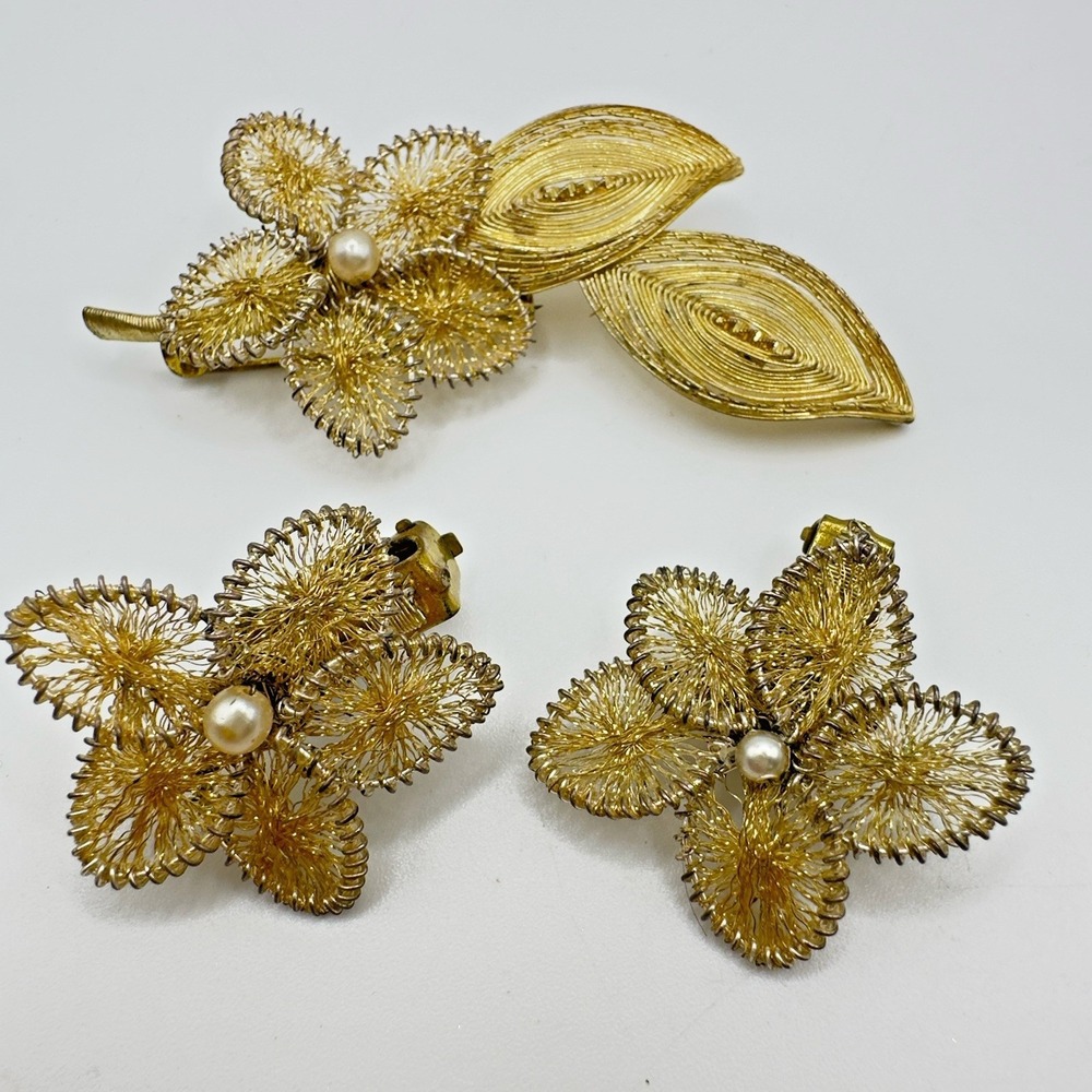 Vintage Germany Gold Tone Spun Metal Flower Brooch 2.5" Clip On Earring 1" Set